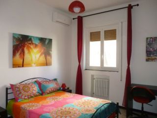 BARI-CENTRO-CAMERA-ARREDATA-CLIMATIZZATA,-VIC: ATENEO/CESARE-BATTISTI,VIC:STAZIO