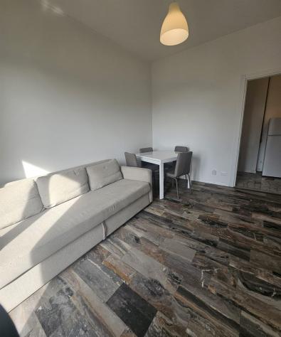 Elegante Bilocale Ristrutturato con Balcone in Via delle Primule 3, Milano - Foto 8
