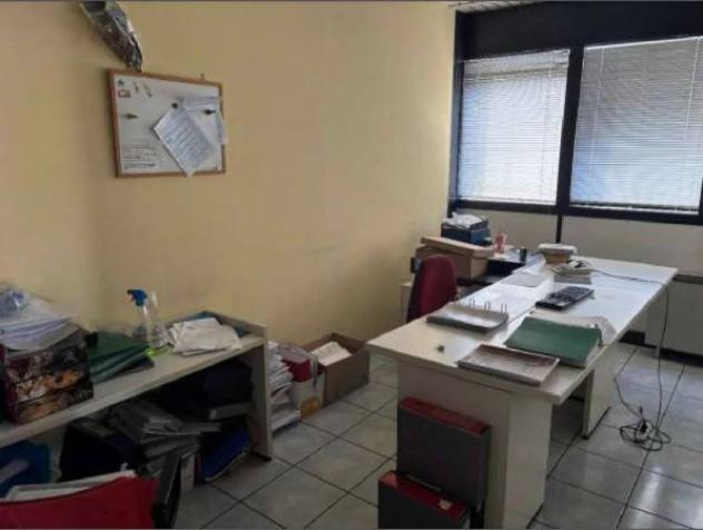 Immobile in asta di 652 m² con più di 5 locali in vendita a Trezzano sul Naviglio - Foto 3