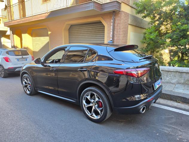 Alfa Romeo Stelvio 2.2 Turbodiesel 210 CV AT8 Q4 Executive - Foto 4