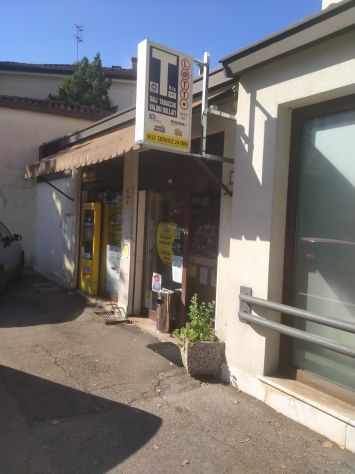 TABACCHERIA IN VIA GATTAMELATA A PADOVA CON PREZZO SCONTATO - Foto 7