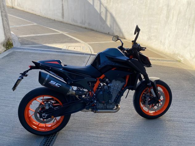 KTM 890 Duke R