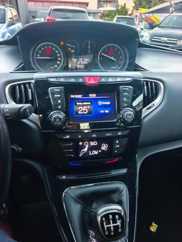 Lancia Ypsilon 1.2 69 CV 5 porte GPL Ecochic Unyca - Foto 7