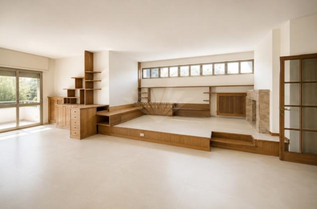 APPARTAMENTO di 9 vani e di 270 mq (PIETRASANTA - Pietrasanta adiacenze centro) rif. 300 - Foto 4