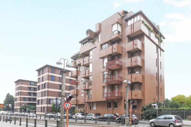 Appartamento di 235 m² con 5 locali e box auto in vendita a Seregno