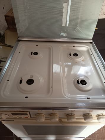 Cucina a gas 4 fuochi con forno elettrico e a gas - Foto 6