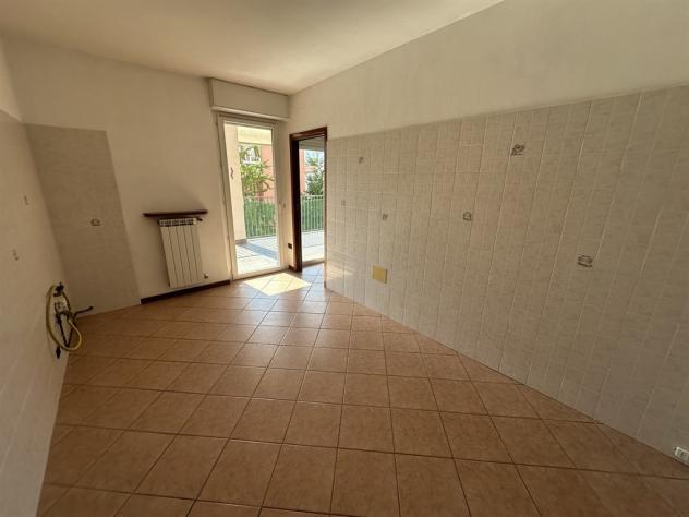 TRILOCALE CON TERRAZZO A LECCO Zona Olate - Foto 12