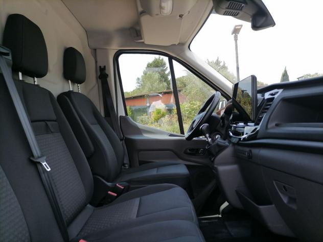 Ford Transit 350 fwd 2.0 ecoblue 130cv trend L2H2 - Foto 6