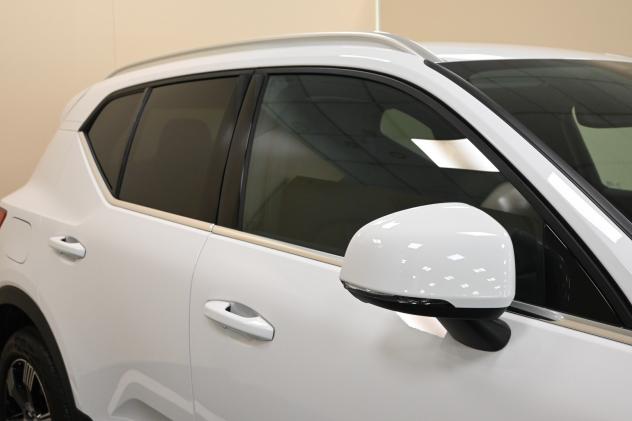 VOLVO XC40 (2017--) XC40 T2 Geartronic Momentum Pro - Foto 5