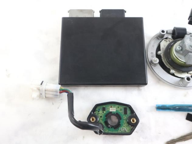 SUZUKI GSX S 750 3292013K01 3700013840000 KIT CHIAVE ECU ACENSIONE WC50 17 - 20 KEY LOCKS ECU KIT - Foto 8
