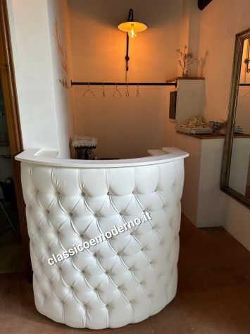 Bancone bianco ecopelle curvo centro estetico su misura con spedizione - Foto 2