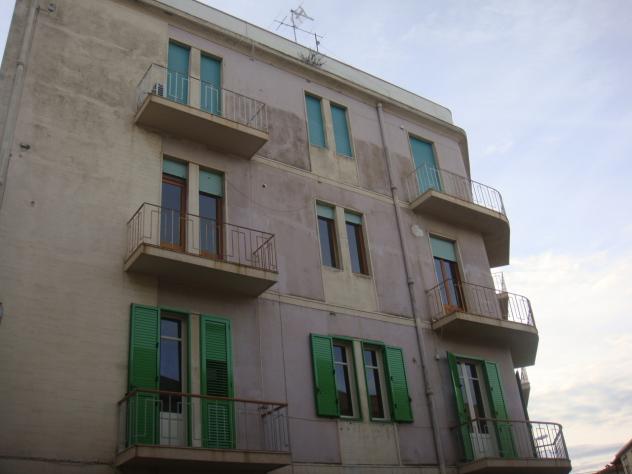 Pentalocale in vendita a Reggio di Calabria