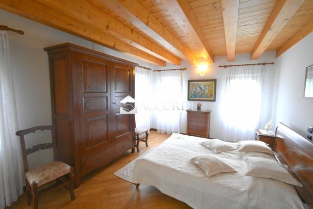 CASA INDIPENDENTE di 9 vani e di 300 mq (SAN PIETRO DI FELETTO) rif. GA12 - Foto 10