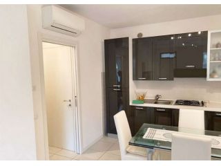 Appartamento bilocale con box auto
