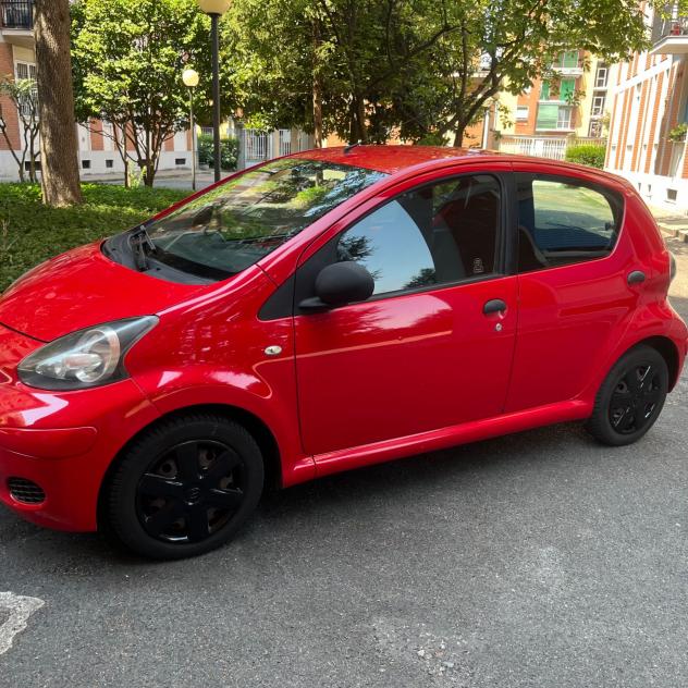 Toyota Aygo 1.0 12V VVT-i 5 porte - Foto 6