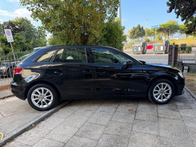 Audi A3 SPB 1.6 TDI Ambition NEOPATENTATI - Foto 3