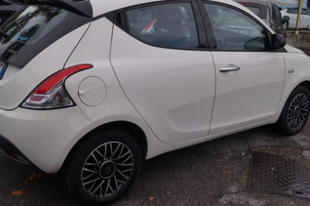 LANCIA Ypsilon 1.0 FireFly 5 porte S&S Hybrid Gold rif. 24198404 - Foto 4