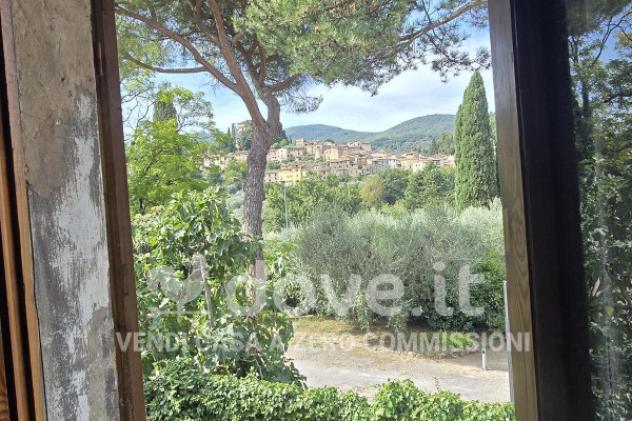 Casa indipendente di 315 m² con più di 5 locali e box auto in vendita a Cetona - Foto 9