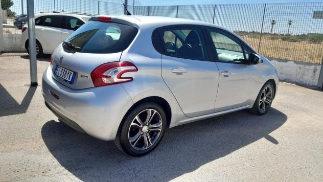 Peugeot 208 1.4 HDi 68 CV 5 porte Active - Foto 9