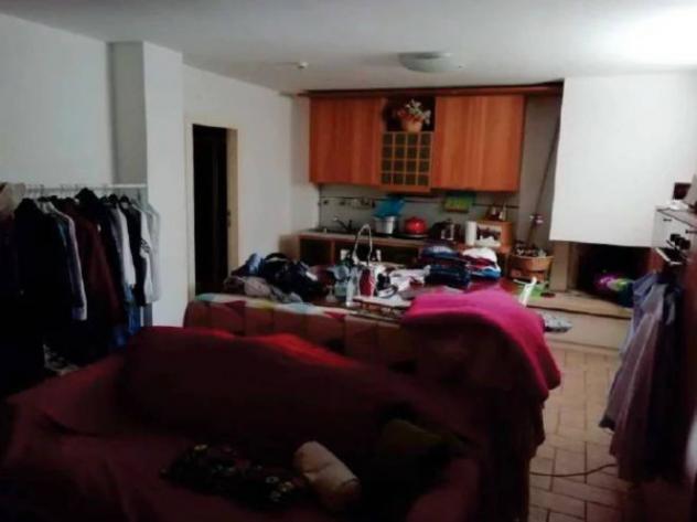 Immobile in asta di 243 m² con più di 5 locali e box auto in vendita a Foligno - Foto 11