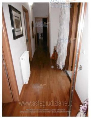 IMMOBILI-IMMOBILE RESIDENZIALE-Via Quattro Novembre 7/B - Foto 3