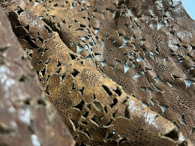 Pelle vintage laserata testa di moro per artigianato