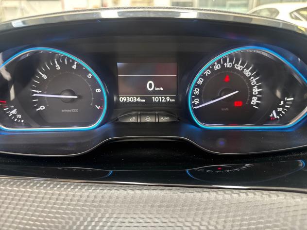Peugeot 2008 - PureTech 82 Allure - Foto 8
