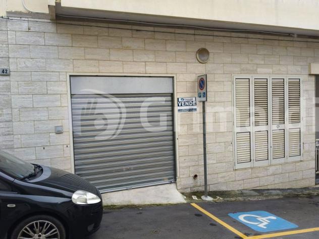 Magazzino in vendita a Sannicola