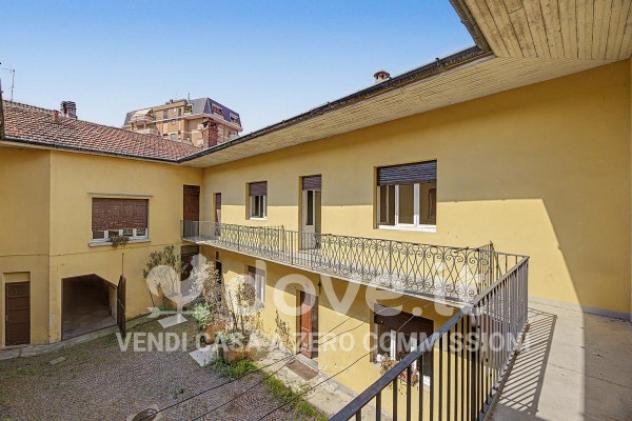 Casa indipendente di 840 m² con più di 5 locali in vendita a Golasecca - Foto 8