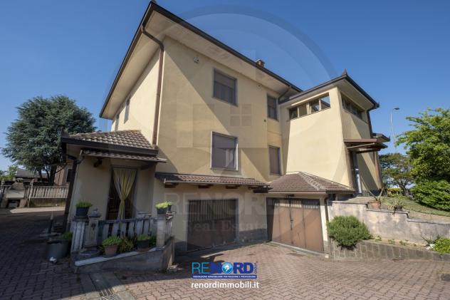 RIF. CC6248 - VISTARINO - Frazione di Buttirago - Villa indipendente: 2 appartamenti, box, magazzino, taverna, giardino. - Foto 7