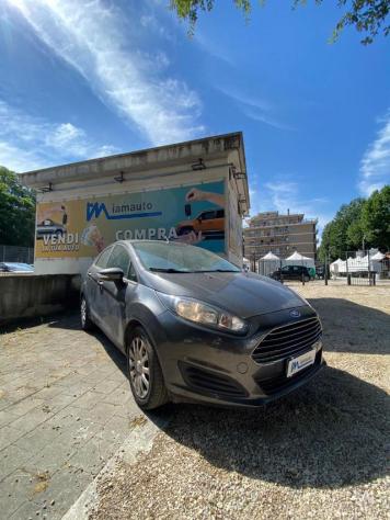 FORD Fiesta 1.5tdci BUSINESS 75cv BLUETOOTH CLIMA STEREO rif. 20950710 - Foto 2