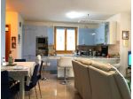 Bagnarola bifamiliare di ampie dimensioni con Ingresso Indipendente e giard &hellip;