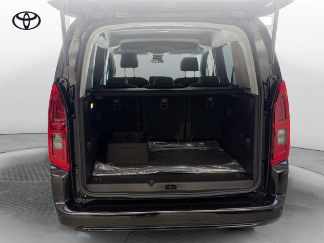 Toyota Proace City Verso 1.5D 130CV M/T L1 Executive - Foto 9