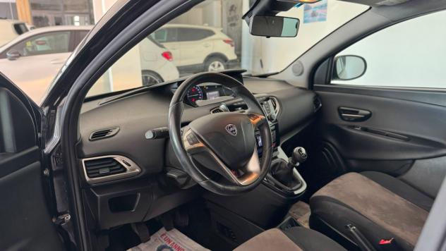 Lancia Ypsilon 1.2 69 CV 5 porte S&S Platinum - Foto 7