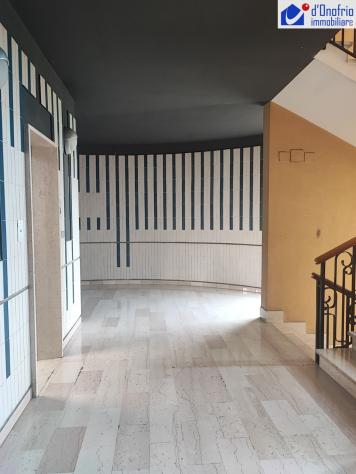 VENDESI APPARTAMENTO VIA PIRANDELLO , PRIMO PIANO, DOPPI BALCONI - Foto 3
