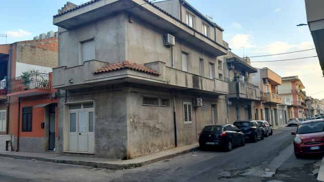 Casa singola con garage zona mercato dei fiori, Vittoria (RG)