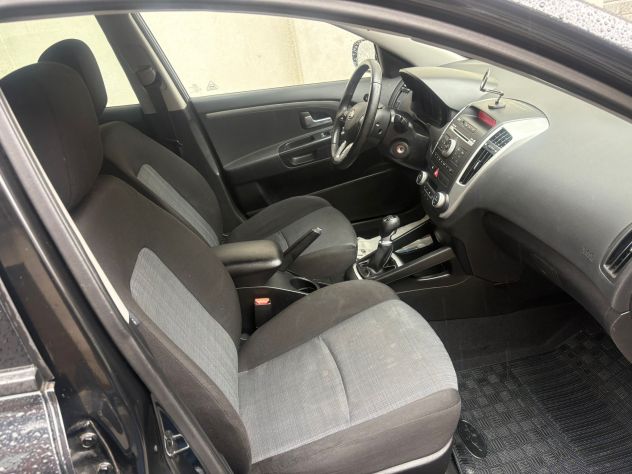 kia ceed SW - Foto 10