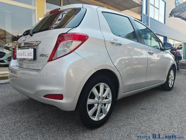 TOYOTA - Yaris 5p 1.4 d-4d Active - Foto 2