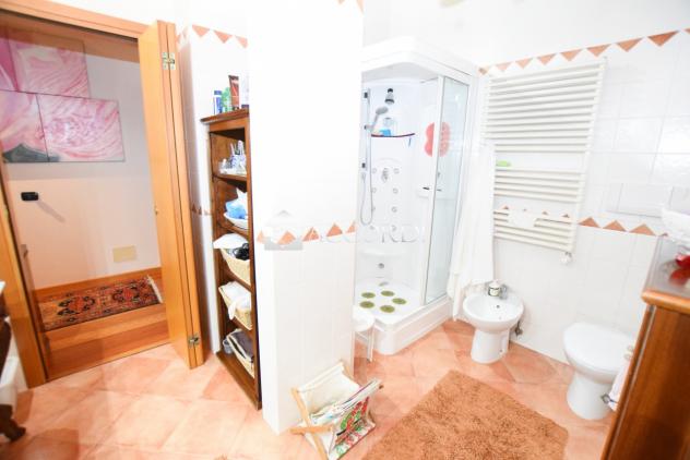 CASA INDIPENDENTE di 8 vani e di 240 mq (CASTELFRANCO VENETO) rif. SW144 - Foto 18