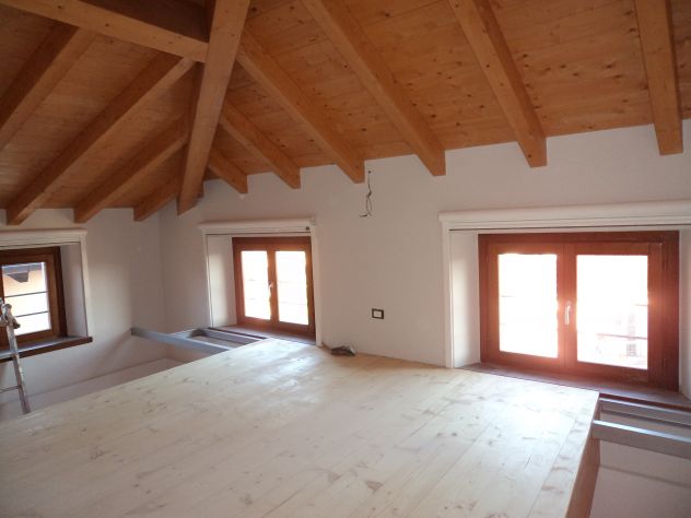 APPARTAMENTO ULTIMO PIANO, NUOVISSIMO - Foto 3