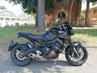 Yamaha MT-09 2017 , quickshifter, valigie laterali, Euro 4
