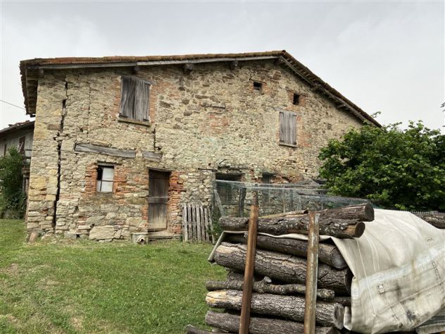 Rustico indip. da ristrut. del 1700 con 5000 mq di terreno - Foto 7