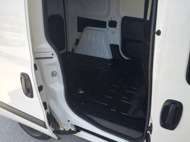 Fiat Doblo Dobl1.6 MJT 105 CV PC TN Cargo SX - Foto 9