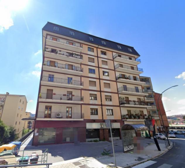 Immobile in asta di 144 m² con più di 5 locali in vendita a Potenza
