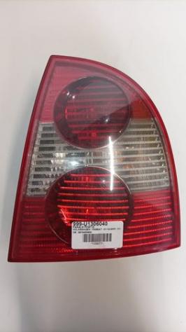FANALE POST.D. 999-U1306040 Parti elettriche  Fanaleria  Fanali  Fanale post. dx. VOLKSWAGEN - PASSAT - 01-12-2000 - 01-03-2005