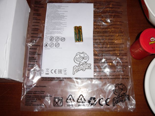 UN PORTA PATATINE PRINGLES NUOVO ORIGINALE MARCA PRINGLES PRINGOOOALS CONFEZIONA - Foto 4