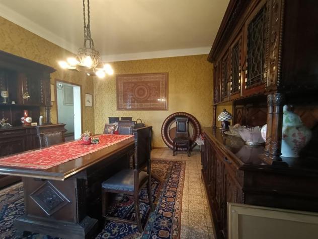 VILLA Indipendente da ristrutturare con Ben Oltre 1000 mq. di Giardino - Foto 3