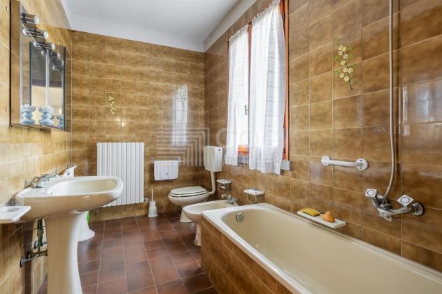 GRANDE PROPRIETÀ INDIPENDENTE CON AMPIO LOTTO ESTERNO - Foto 14