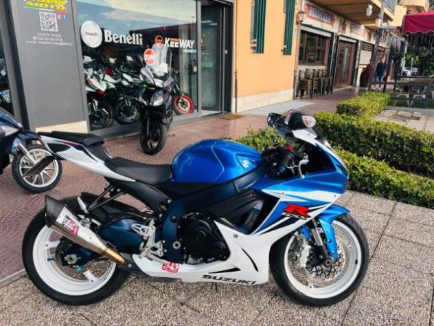 SUZUKI GSX R 600 TUTTO INCLUSO ANCHE PASSAGGIO! DEPOTENZIATA rif. 24114028 - Foto 6