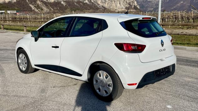 RENAULT CLIO 1.5DCI 5 PORTE 90.000KM - 2018 - Foto 4